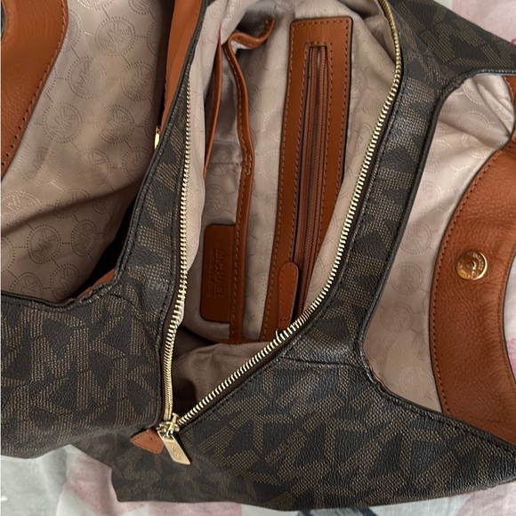 Michael kors bag - Picture 8 of 8